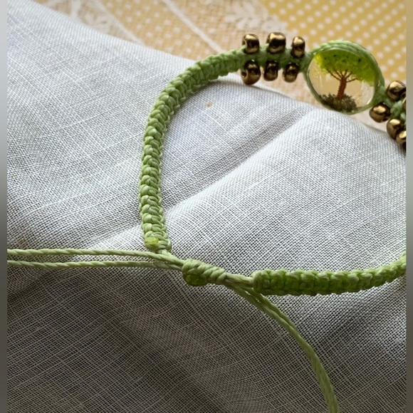 Tree of Life Light Peridot Green Corded Adjustable Bracelet Woman’s Jewelry - Picture 6 of 6